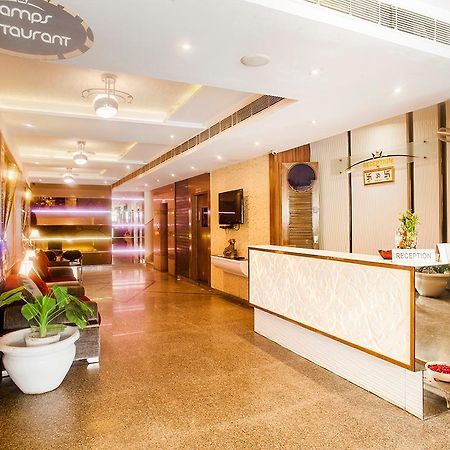 Hotel Poonam Plaza Agra  Bagian luar foto