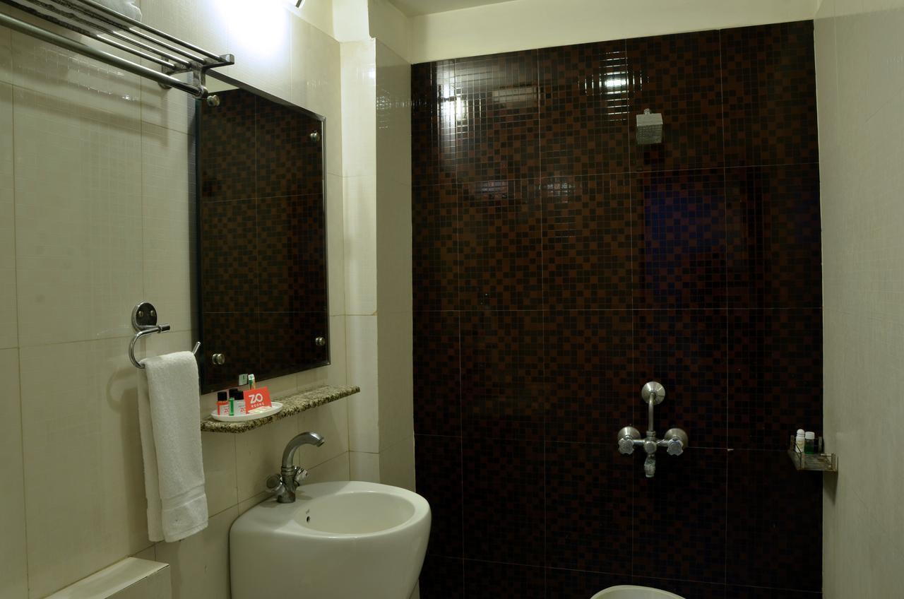 Hotel Poonam Plaza Agra  Bagian luar foto