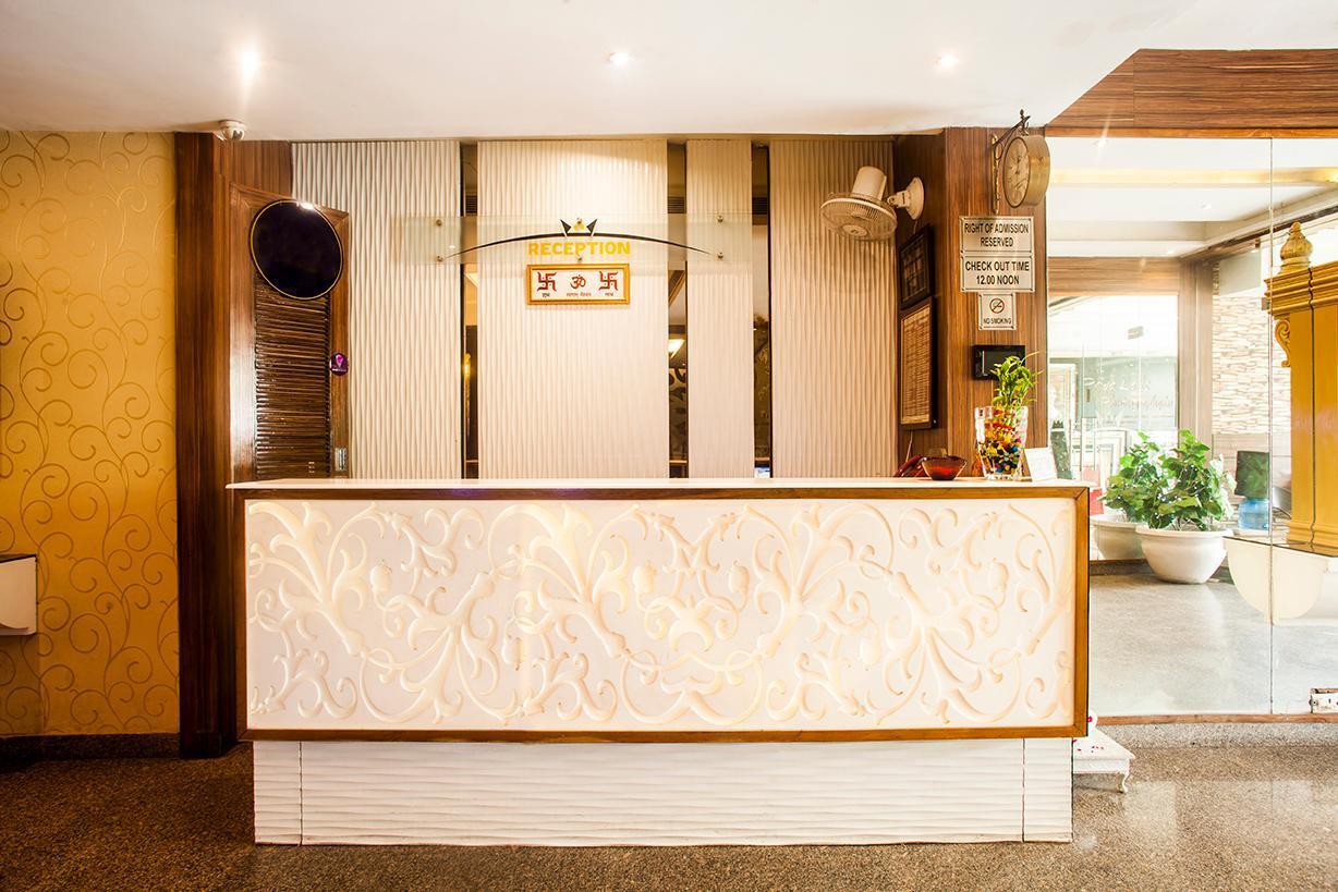 Hotel Poonam Plaza Agra  Bagian luar foto